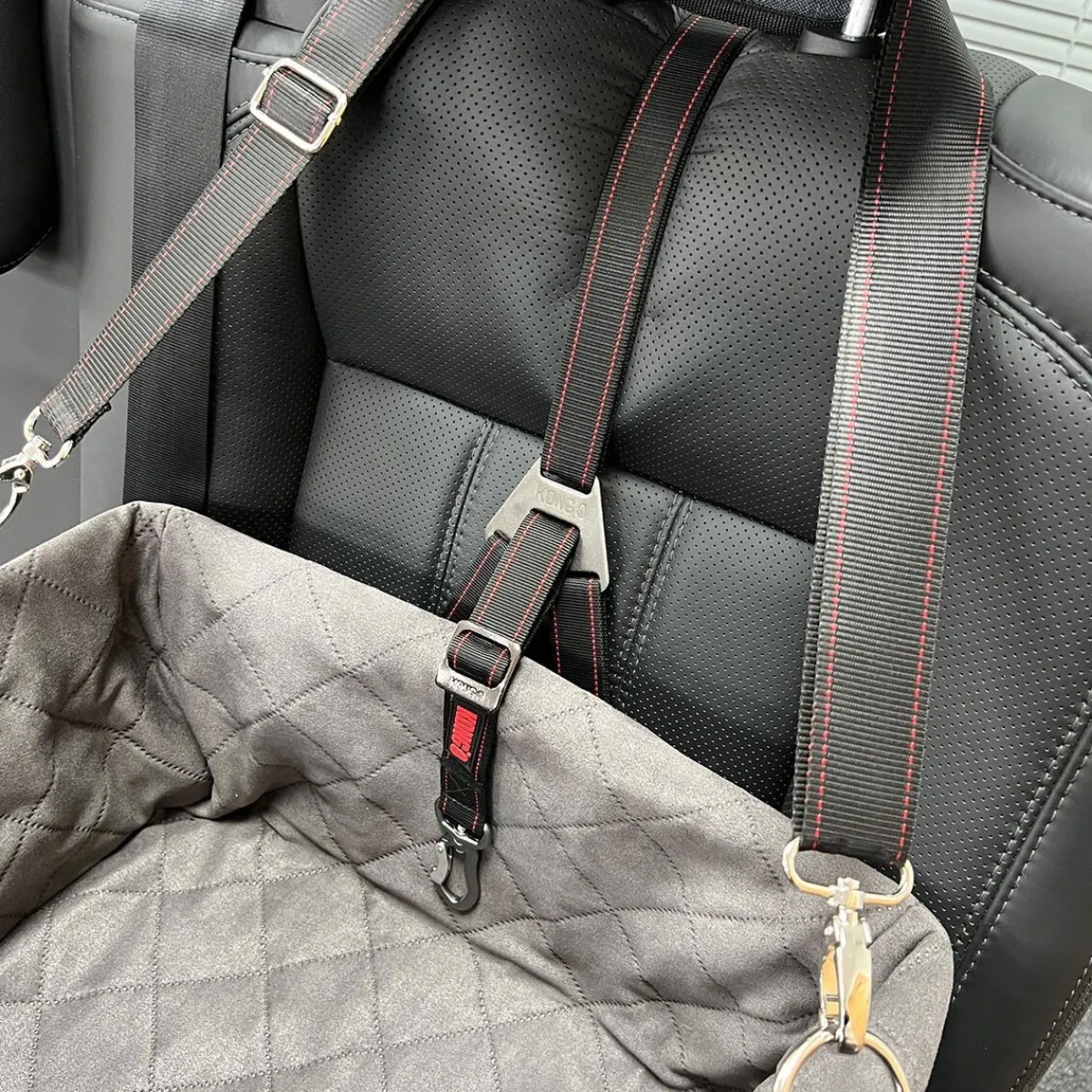 Koiran korotettu autoistuin Ultimate>Kong Outlet